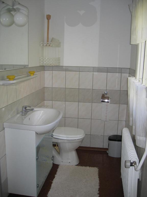 Almagarden Lantlig Miljoe Svängsta Quarto foto